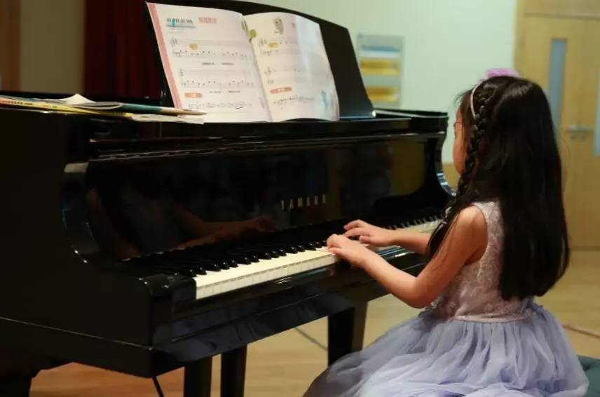 孩子彈鋼琴，手型一定要規范嗎？